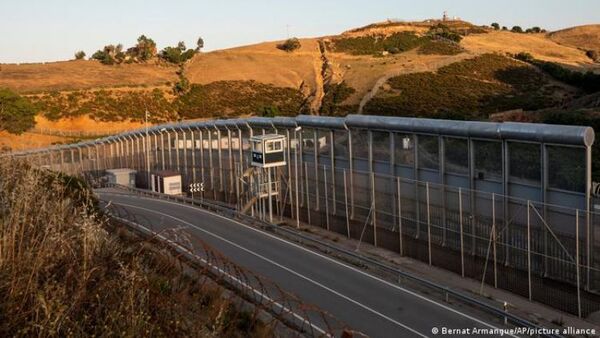 España y Marruecos reabrirán su frontera terrestre el martes después de dos años