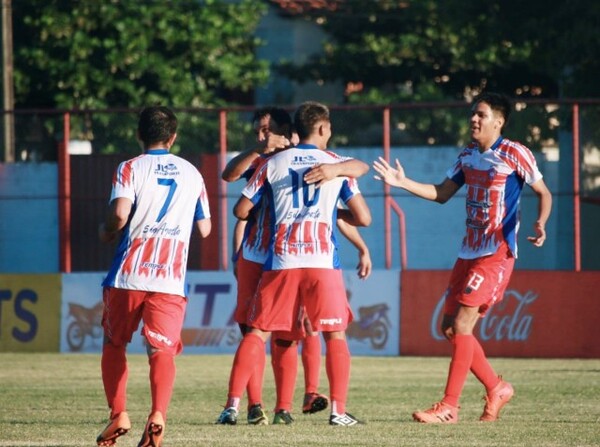 15 de Agosto inscribe su nombre en la fase 2 - APF