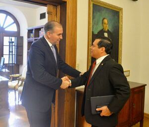 Canciller y presidente de la ANDE dialogan sobre tarifa técnica y revisión de Anexo C - .::Agencia IP::.