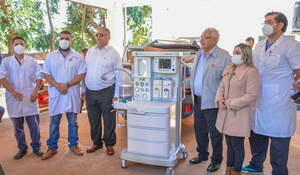 Entregan equipo de anestesia al Hospital de Caaguazú - Noticiero Paraguay