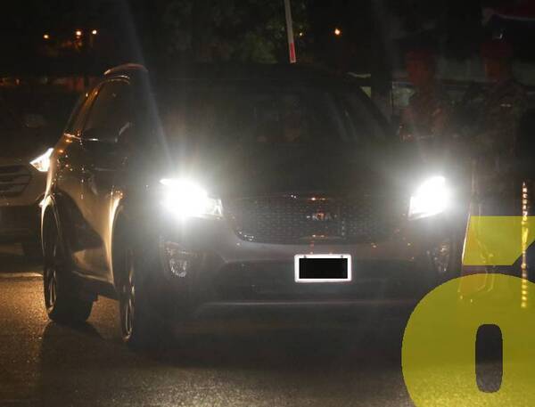 Crónica / Arribó al país la comitiva fiscal-policial junto a la esposa de Pecci