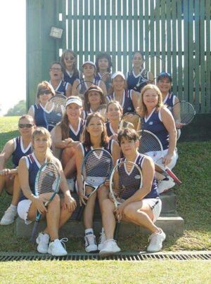 23°Sudamericano de Clubes de Veteranas de Tenis, en puertas - Polideportivo - ABC Color