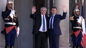 Macron elogia a Presidente argentino, tras un encuentro en París - .::Agencia IP::.