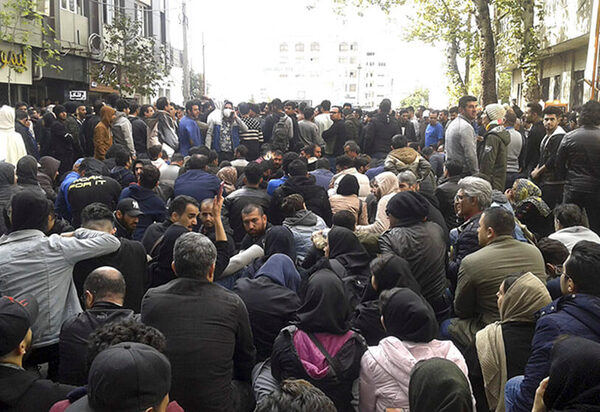 Protestas en Irán por el alza en los alimentos