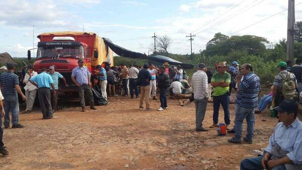 Cañicultores levantaron cierres de rutas tras acuerdo con el Gobierno - Noticiero Paraguay