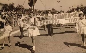 Desfile estudiantil, una tradición vigente que data de los años 40 - Radio Imperio