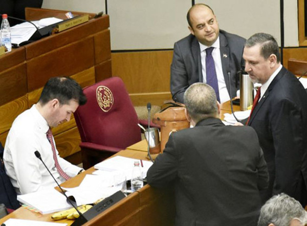 Senadores despenalizan el ocultamiento de bienes en las declaraciones juradas | DIARIO PRIMERA PLANA