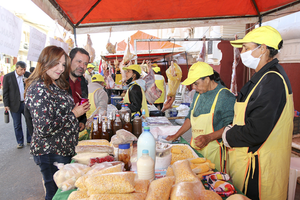 Feria del INDERT tuvo masiva presencia de consumidores