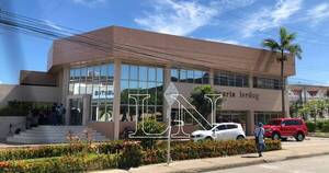 La Nación / Los restos del fiscal Pecci son trasladados al aeropuerto internacional de Cartagena