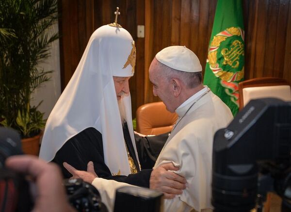 Guerra en Ucrania : Vaticano admite un “parón” en los diálogos con líder ortodoxo ruso  - Mundo - ABC Color