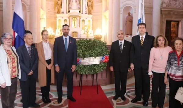 Homenajean a los héroes del Paraguay, en el marco de las conmemoraciones por la Independencia de Paraguay e Israel