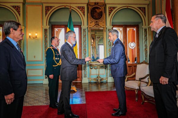 Diario HOY | Abdo recibió a embajador brasileño: obras conjuntas e Itaipú mantienen prioridad