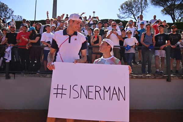 “Isnerman”, nuevos superhéroes
