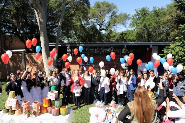 Feria de mujeres emprendedoras en homenaje al día de las madres