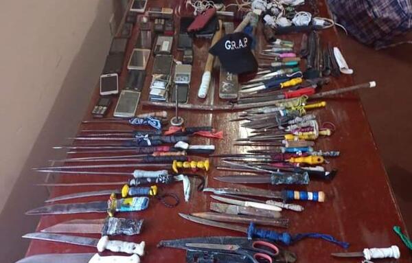 Incautan armas blancas y cervezas durante requisa en cárcel de Coronel Oviedo
