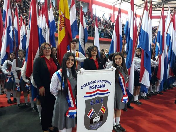 Acto cultural en honor a la Patria y la madre en San Lorenzo - Nacionales - ABC Color