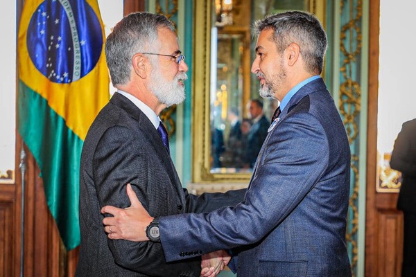 Presidente recibió cartas credenciales del nuevo embajador de Brasil
