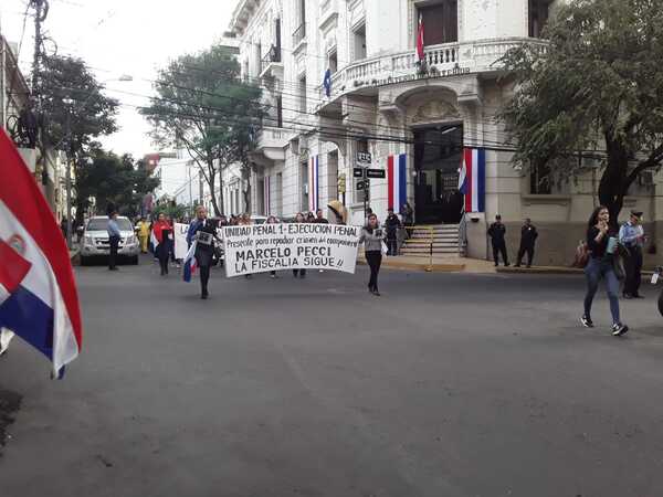 En “Marcha por la Valentía y el Coraje” resaltan el profesionalismo y humanidad - PDS RADIO