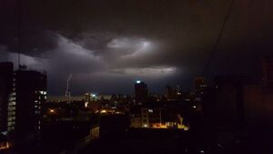 Alerta de tormentas eléctricas e ingreso de frente frío este fin de semana