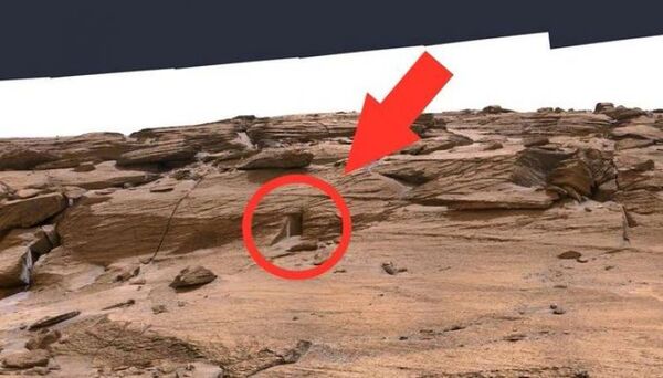 ¿Una puerta en Marte? La enigmática foto tomada por el rover de la NASA