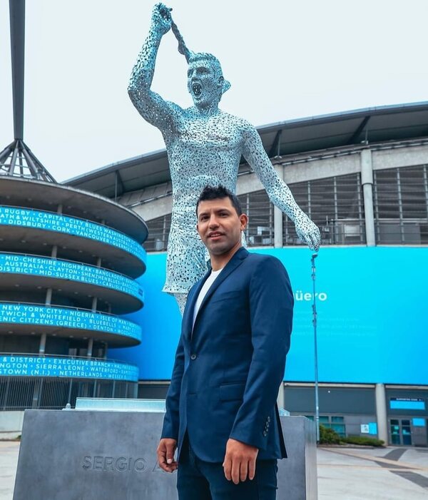 El Manchester City inaugura la estatua dedicada al argentino Sergio Agüero - Fútbol Internacional - ABC Color