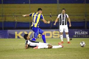 Luqueño vuelve a empatar y compromete la punta •