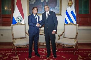 Mario Abdo recibe al presidente de Uruguay en el Palacio de López - Nacionales - ABC Color