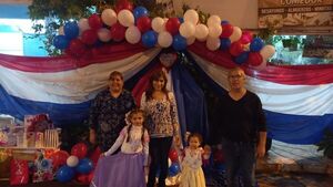 Exitoso festival en honor a la patria y a las madres en el Circuito Comercial