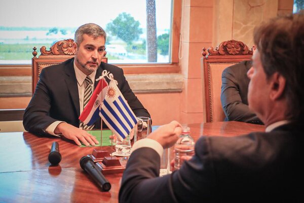 Ministro sostiene que Paraguay y Uruguay tienen intenciones firmes de incrementar sus economías - .::Agencia IP::.
