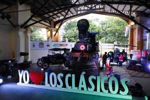 Diario HOY | El Ferrocarril abre sus puertas: Exhibición de autos antiguos y recorrido por el museo 