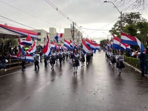 Se aguó el desfile: Lluvia suspendió desfile estudiantil