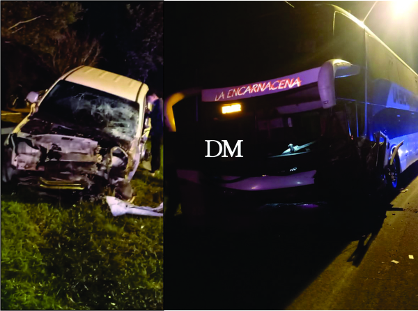 Bus «La Encarnacena» y una camioneta colisionaron en San Juan Bautista