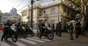 La Nación / Inseguridad en Chile: asaltan casa de ministra de Defensa y disparan a escolta de presidente