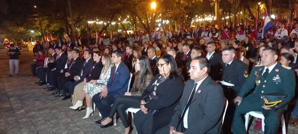 Rinden homenaje a la Patria y a las madres en Pilar - Nacionales - ABC Color