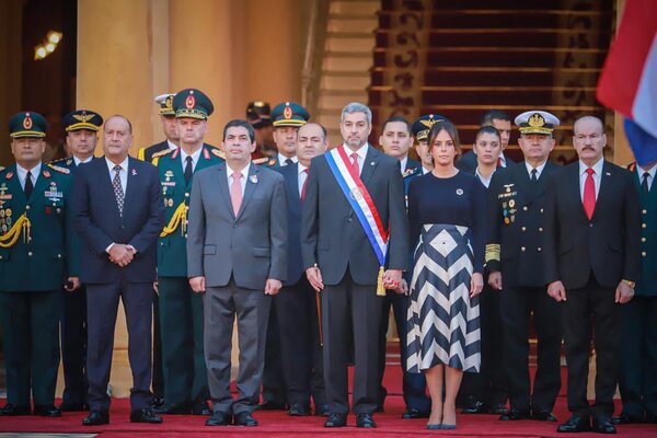 Diario HOY | 211 años de Independencia: homenaje a la patria en el Palacio de Gobierno