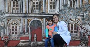 El poder de ser mamá: Fátima, la joven madre y estudiante de Medicina