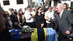 Emotivo adiós final a Marcelo Pecci en el Cementerio de la Recoleta