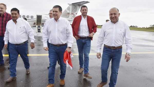 Mayoría de los gerentes de Cartes tienen tardías afiliaciones a la ANR