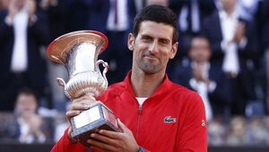 Novak Djokovic se corona en Roma por sexta vez