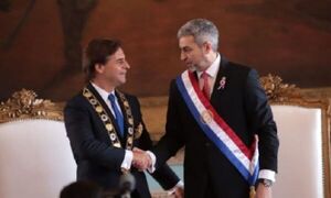 Presidentes de Paraguay y Uruguay se comprometen a fortalecer relaciones comerciales