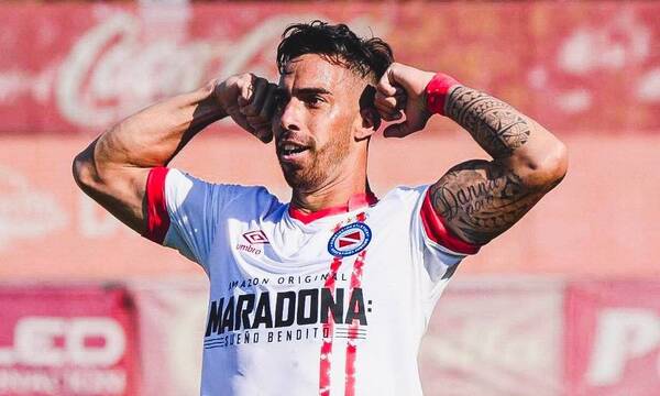 Crónica / "Con 11 hubiera sido muy distinto", he'i el goleador paraguayo