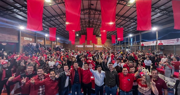 Profesionales del sector privado son necesarios en la función pública, dijo Santi Peña