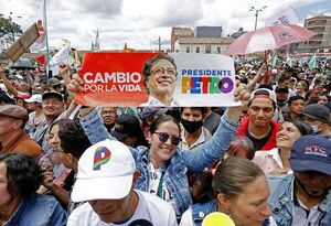 Candidatos a la Presidencia de Colombia pisan el acelerador en busca de votos - Mundo - ABC Color
