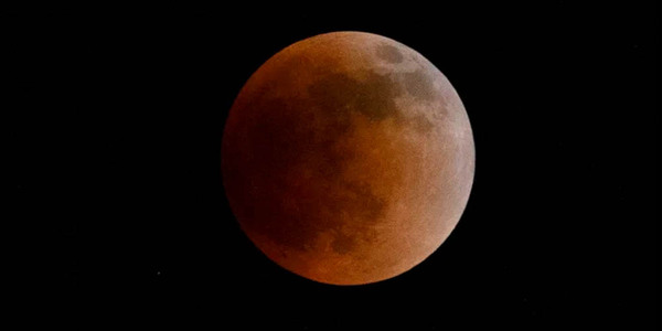 ECLIPSE DE LUNA PROVOCA ADMIRACIÓN EN PARAGUAY