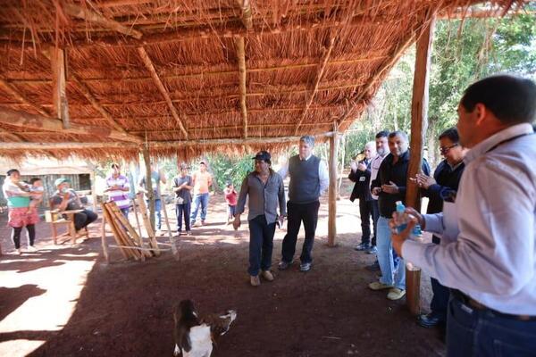 La Itaipu acompaña acciones del INDI en beneficio de comunidades indígenas - .::Agencia IP::.