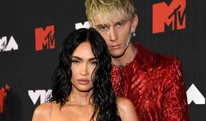 Crónica / ¿Embarazada? Machine Gun le dedicó una canción a Megan Fox y a su "hijo"
