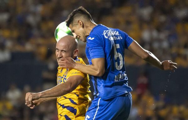 Tigres, de Carlos González, elimina al Cruz Azul de los paraguayos - Fútbol Internacional - ABC Color