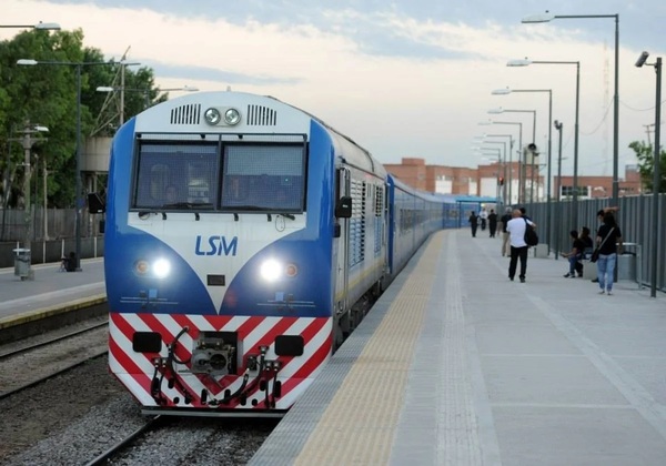 Conmoción en Argentina: Dos niños saltaron a las vías del tren para intentar rescatar a su perro y murieron arrollados