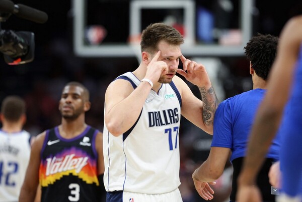 Diario HOY | Los Mavericks de Doncic eliminan a Phoenix con una humillación histórica