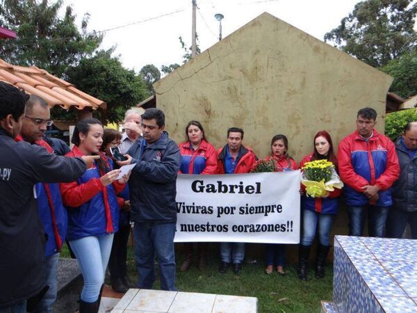 Se cumplen 8 años del asesinato de Gabriel Alcaráz y todo sigue en estaca cero - Radio Imperio